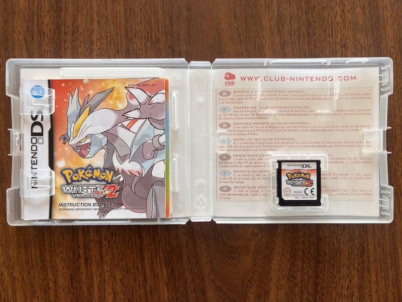 Pokémon White Version 2 - Nintendo DS *Mint Complete* Carousel 2