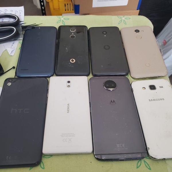 9 x Cellphones Parts Only Carousel 5