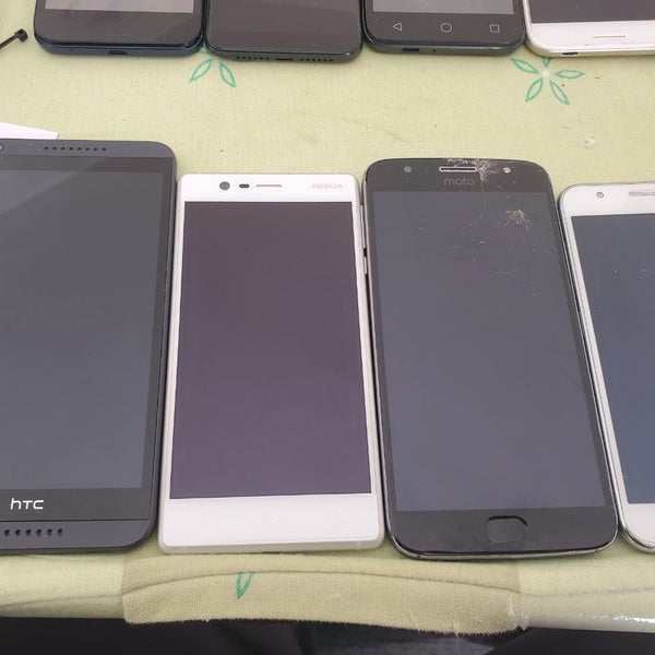 9 x Cellphones Parts Only Carousel 2