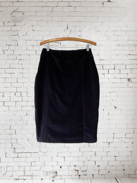 Repertoire Black Velvet Pencil Skirt NZ Made Size 1 Cotton Stretch