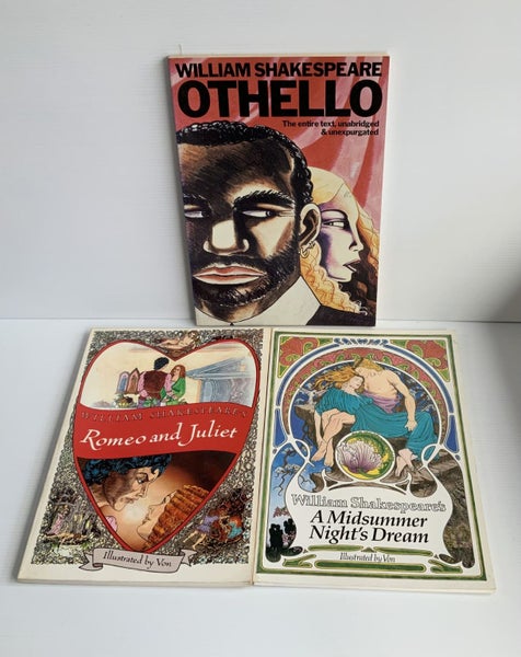 3x Shakespeare Graphic novels Carousel 1