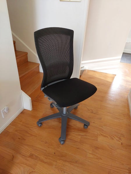 Formway Life Office Chair (Deep Cleaned) Carousel 2