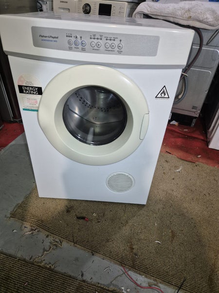 F&P Dryer - 5Kg - DE50F56E1 Carousel 1