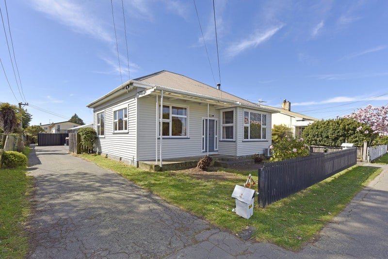 Image 1 of 20