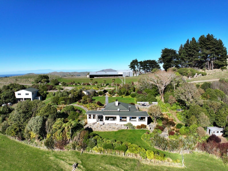 "Glen Ngaio" - A Coastal Gem of...63740502752771112