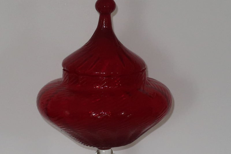 ***STRIKING STATEMENT PIECE RUBY GLASS LIDDED COMPORT*** Carousel 2