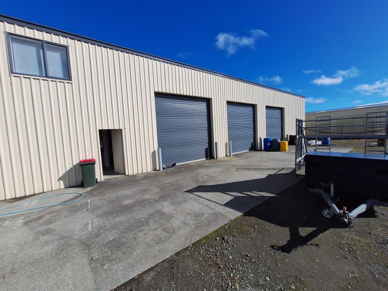 Image 1 of 5