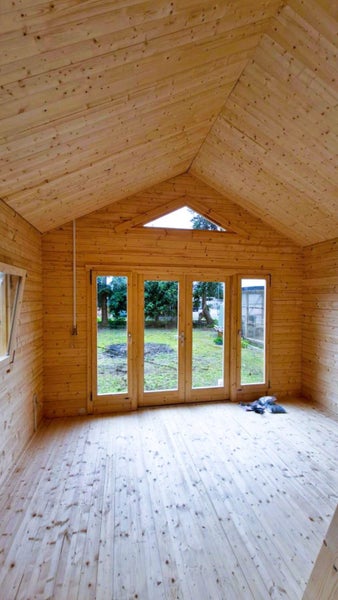 NATURALLY WARM COZY KITSET CABIN WITH LOFT Carousel 2