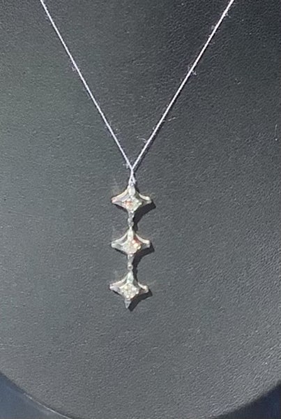 NATURAL DIAMOND AND PLATINUM PENDANT…( NO CHAIN ) Carousel 13