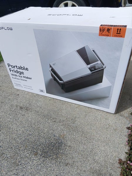 Portable fridge/freezer with ice maker $86063856325589506110