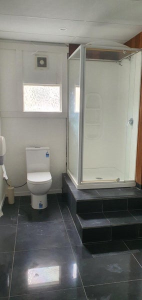 Newton, 4 bedrooms64430540869762112