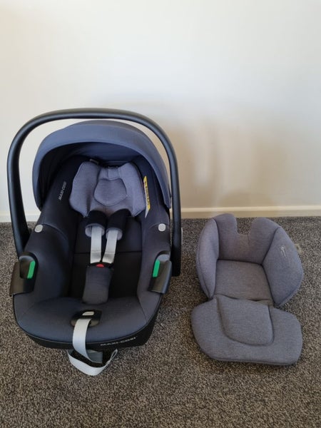Maxi cosi pebble 360 baby capsule Carousel 1