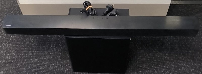 SAMSUNG SOUNDBAR AND SUB #A2146685-1 Carousel 1