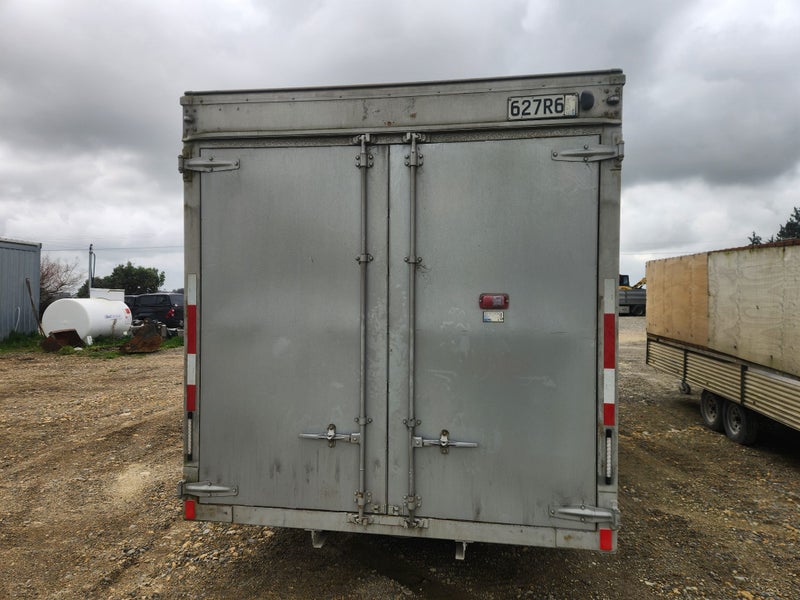 3 Axle enclosed trailer64248148619651112
