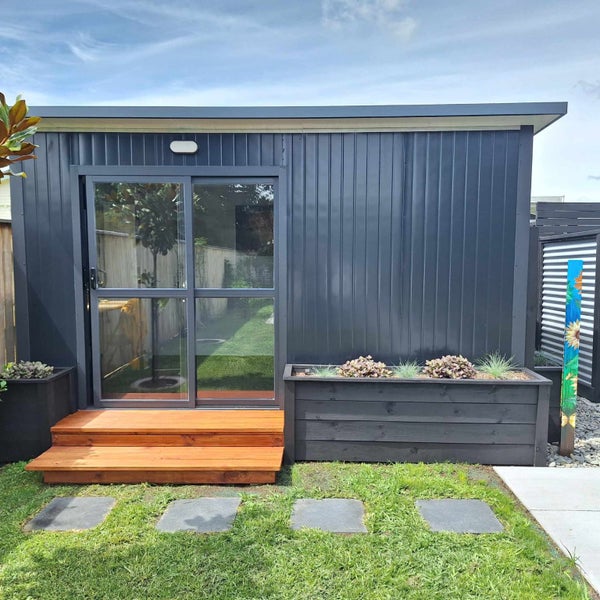 4.1x2.4m portable cabin assembled/sleepout Carousel 1