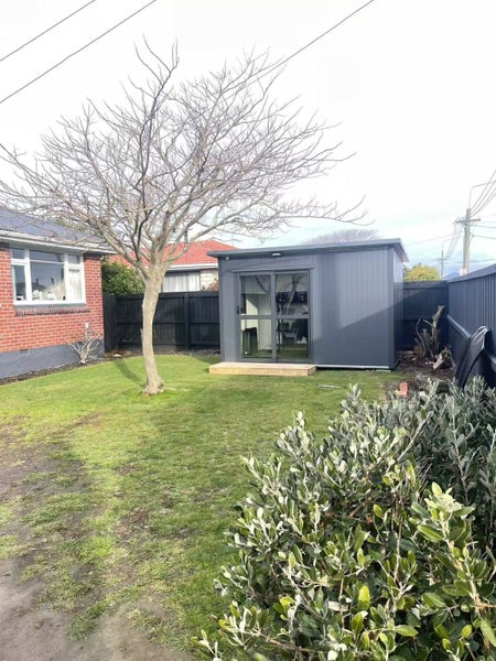 4.1x2.4m portable cabin assembled/sleepout Carousel 2