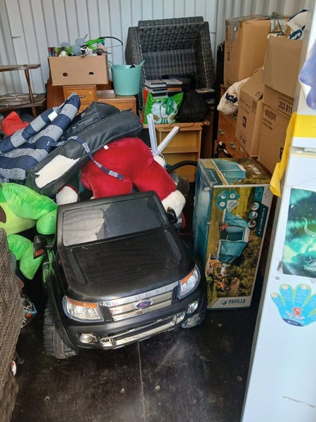 Bulk Household clearance Storage Wars Carousel 1