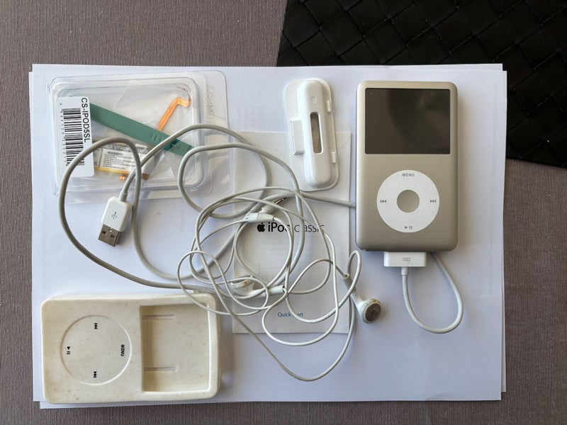 iPod Classic 6th Generation A1238 80GB Carousel 2