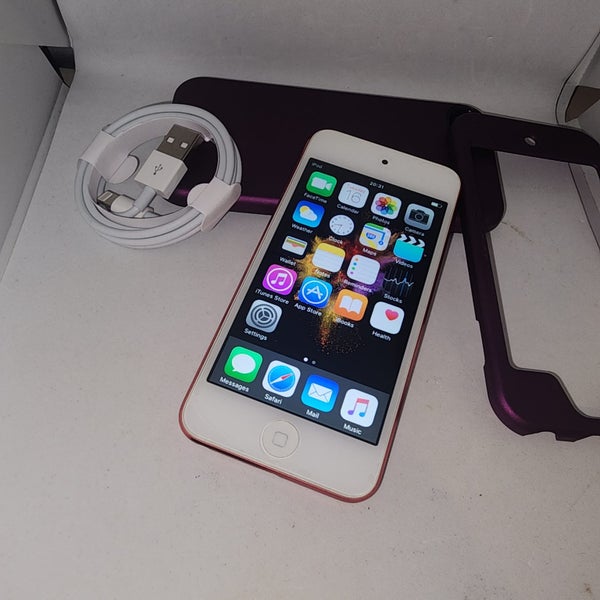 Apple iPod Touch 64GB 5th Gen Carousel 1