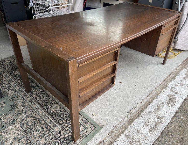 LARGE wooden Desk63810645892099111