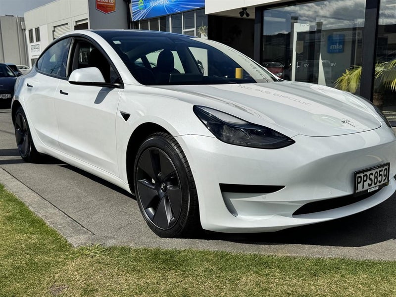 2022 Tesla Model 3 Standard Range Plus63753465593090111