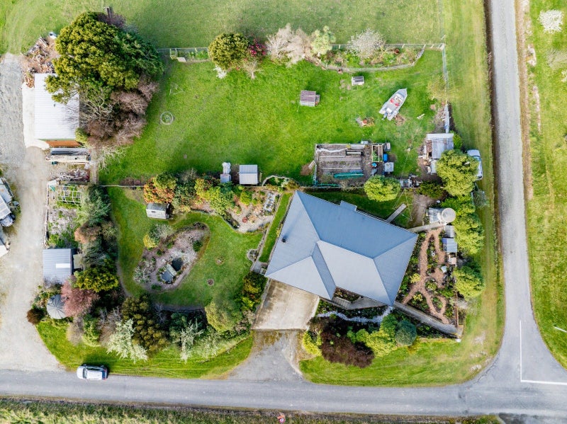 Image 2 of 30