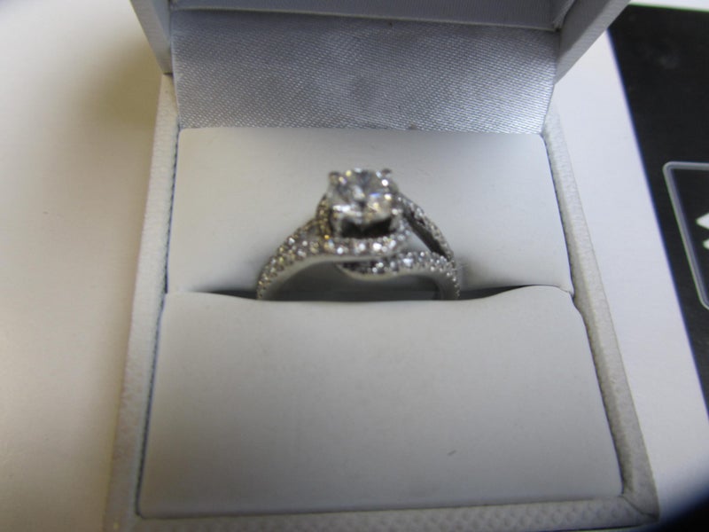 White Gold and Diamond Ring And Valuation Carousel 4