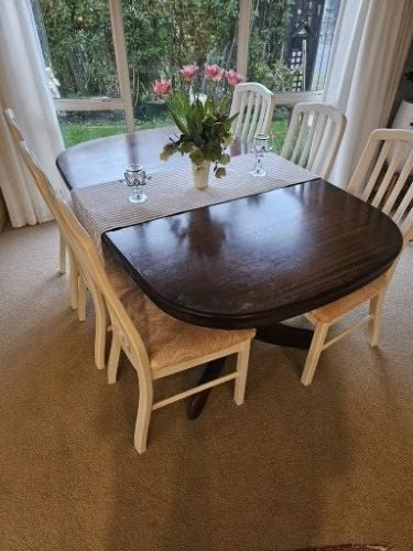 Mahogany extendable dining table63885144499203110