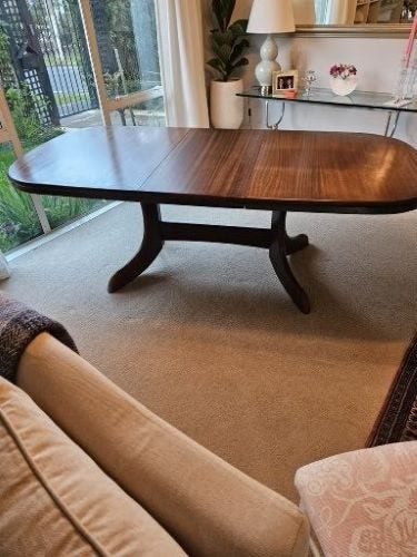 Mahogany extendable dining table63885144499203111