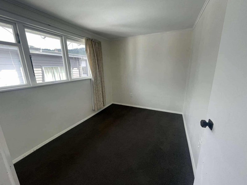 Trentham, 3 bedrooms64769889906305112