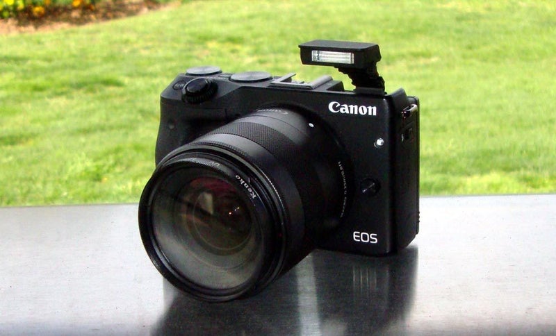 CANON M3 Mirrorless Camera with Speedlight + PRICE REDUCED64197989108866111