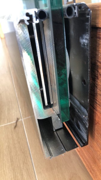 Aluminium Channel Glass Balustrade Carousel 5