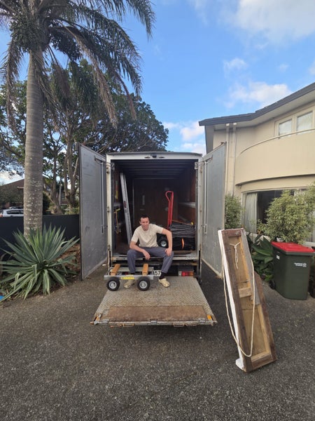 Groovy moving, Auckland Carousel 2