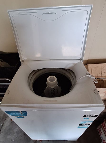 Lil Fisher and Paykel washing machine 5.5kg Carousel 1
