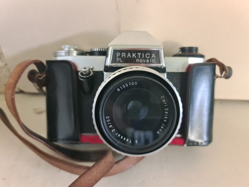 Vintage Praktica Camera Carousel 1