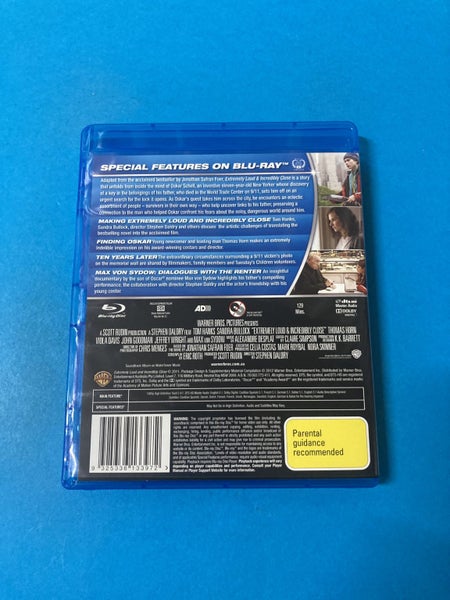 Extremely Loud & Incredibly Close (Blu-Ray) Carousel 2