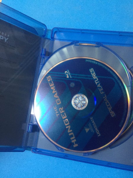 The Hunger Games (Blu-Ray) Carousel 3