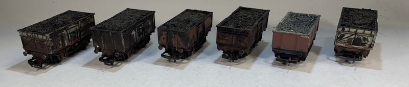 OO - Six Mineral Wagons with loads Carousel 2