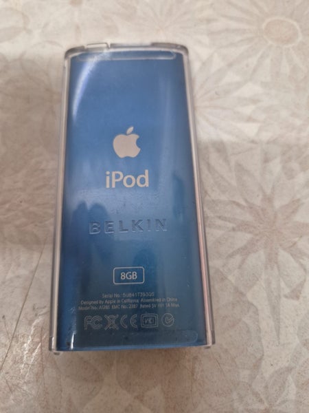 iPod Nano Blue 4th Generation Carousel 2