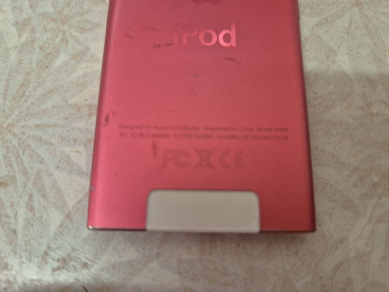 iPod Nano Blue 4th Generation Carousel 5