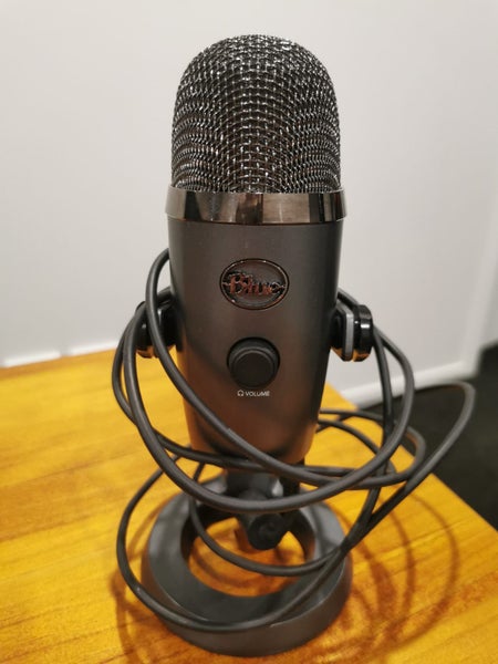 Blue Yeti Nano USB microphone63764898189187110