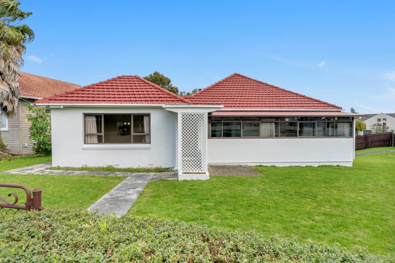 Image 1 of 20