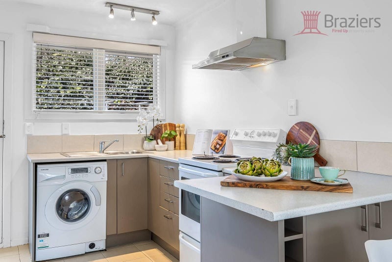 Single Level in Merivale-Golden Opportunity64471930882433112