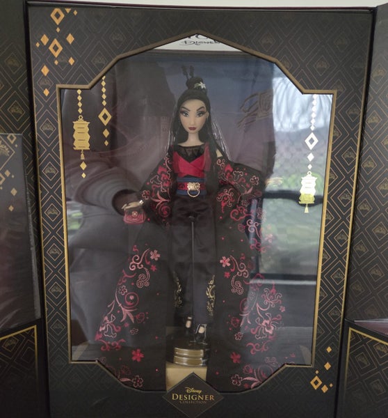 Disney Mulan Ultimate Princess Celebration Limited Edition Doll Carousel 1
