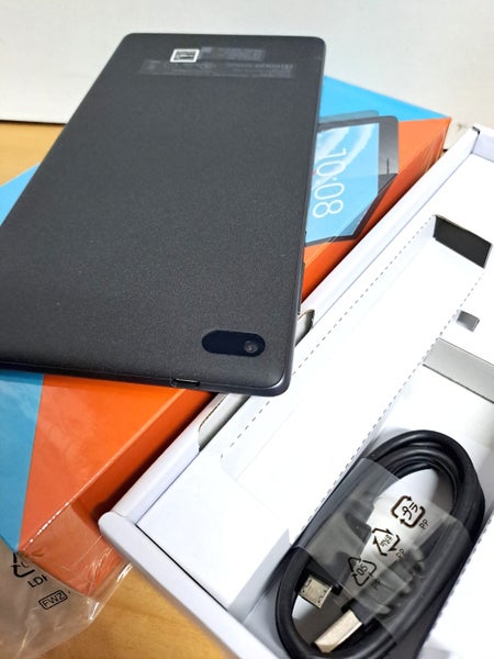Lenovo Tab 7 Essential 7-Inch Tablet 16GB Slate Black Carousel 14