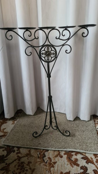 Wrought Iron Candle holder Carousel 1