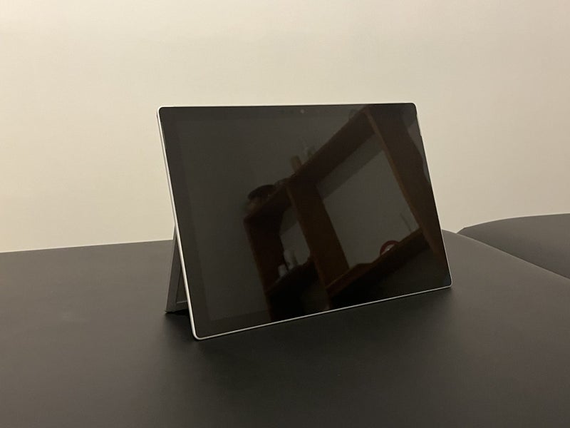 Surface pro 7 8GB i5 Carousel 2