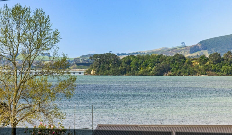 Image 3 of 37
