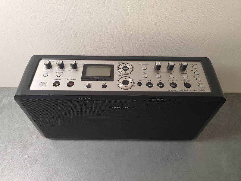 TASHCAM BB1000CD Portable CD Recorder Carousel 2
