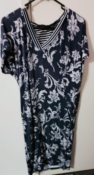 RANDOM BLUE FLORAL LONG DRESS -Size 10 Carousel 1
